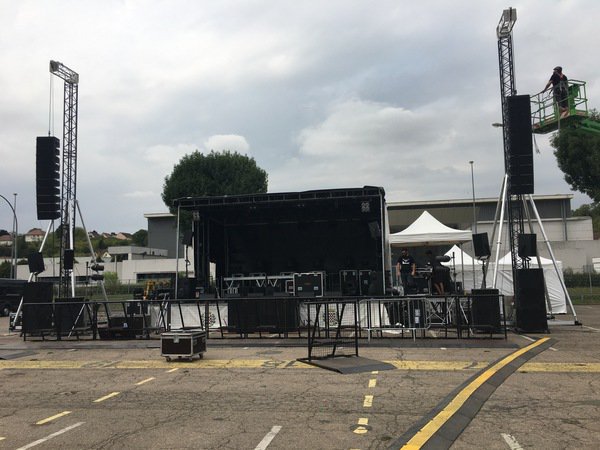 SL PRODUCTION - PRESTATION/LOCATION  SONORISATION-ECLAIRAGE-VIDEO-ENERGIE