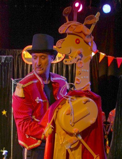 Compagnie Rêvassons - Gigi rigolote au cirque.