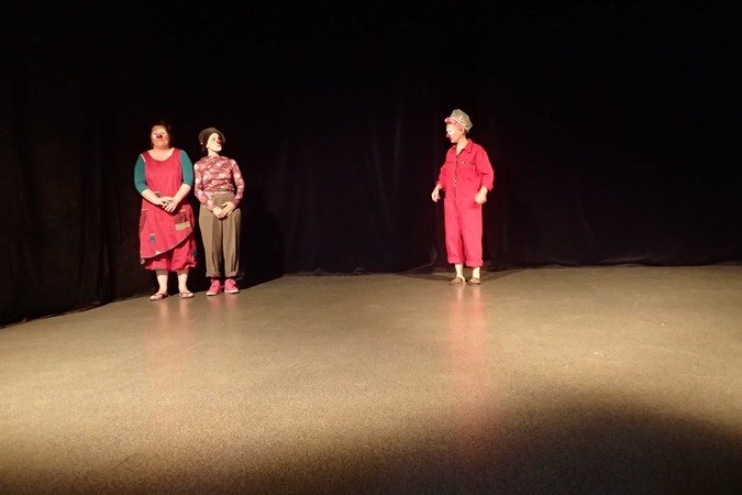Emma Ould Aoudia - Atelier Clown & Présence (week-ends)