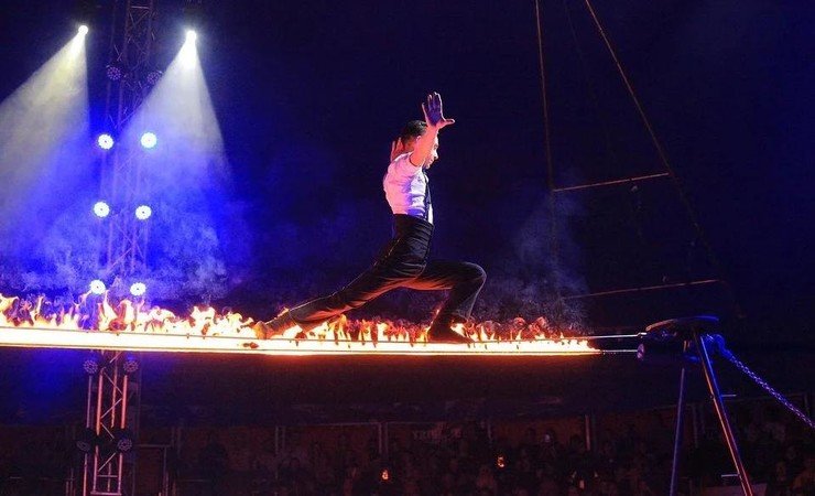 Jérémy Salar - Artiste de Cirque