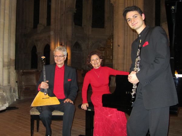 Trio Makarenko: Balalaïka, Piano & Hautbois : « Musique Russe, le voyage de Paris à St Petersbourg »