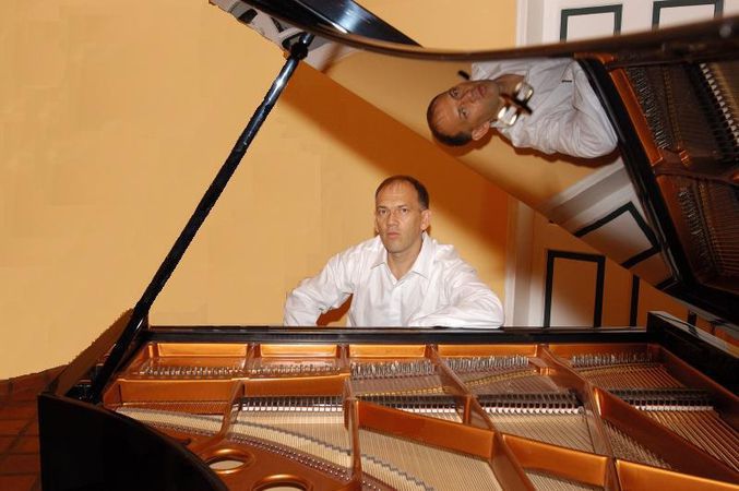 cours de piano classique a Nice avec un concertiste