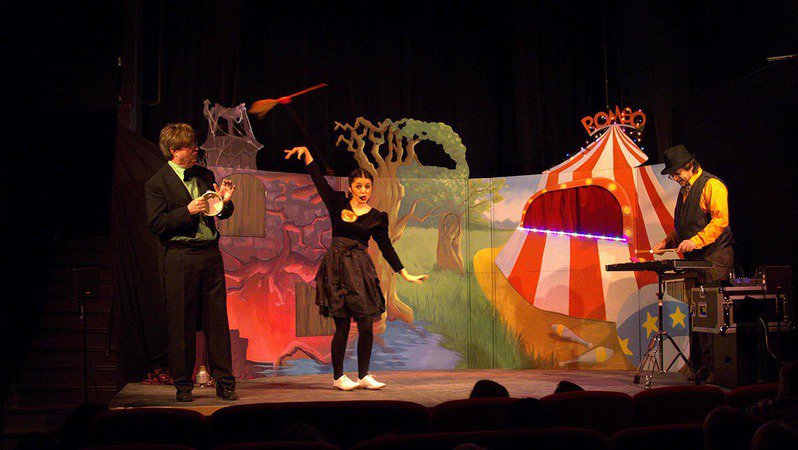 Les contes de roméo - spectacle jeune public "Roméo et le coup de lune" 