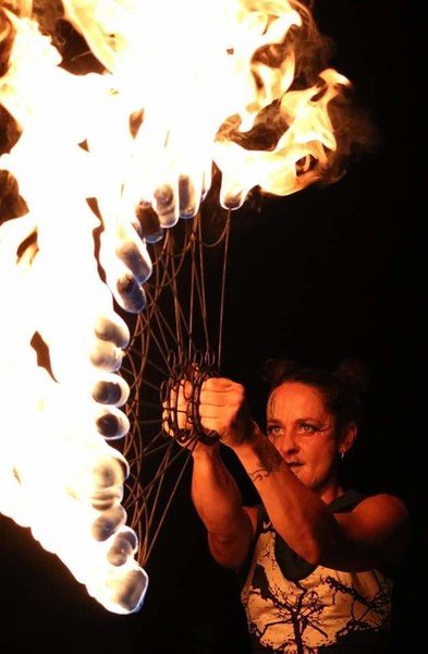 Compagnie Full Feu  - spectacle de danse ,jonglage et feu
