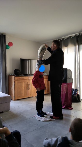 Elbarbo - Spectacle magique Anniversaire pour enfants