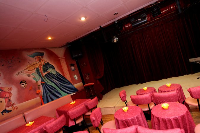  " La Comédia " théâtre  café-théâtre  café-concert 