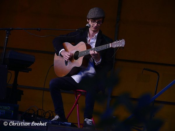 Tito Solo - Concerts swing et variété à la loop