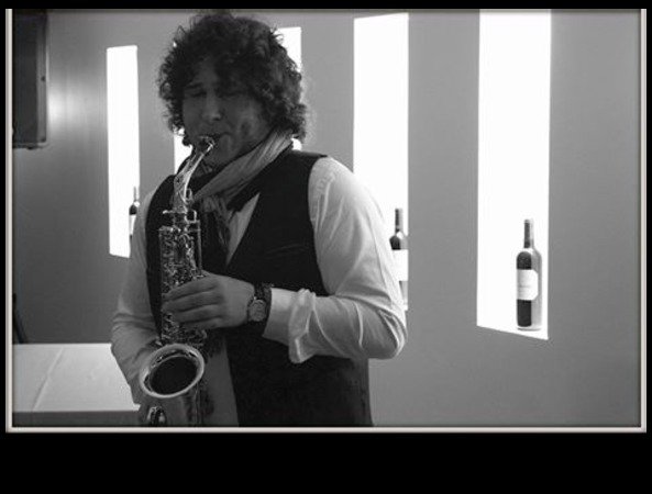 Justin Larue - Cours de saxophone par professeur diplômé