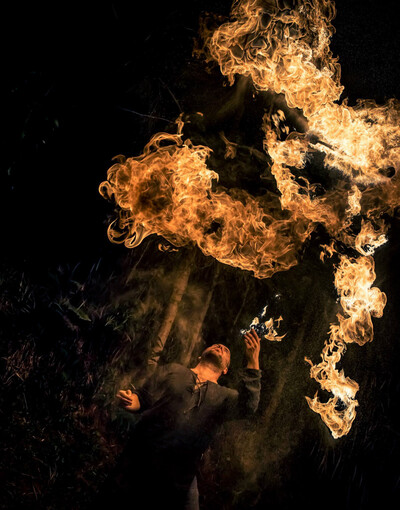 Nico le Jongleur de Feu - Spectacle de feu et pyrotechnie "Signature"