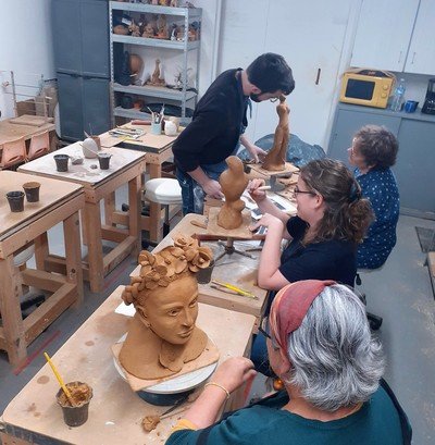 La poterie de Sandra - Cours de poterie modelage /tournage
