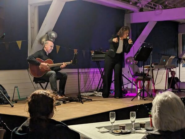 Roxane Duo - Chansons françaises et internationales, jazzy et lounge