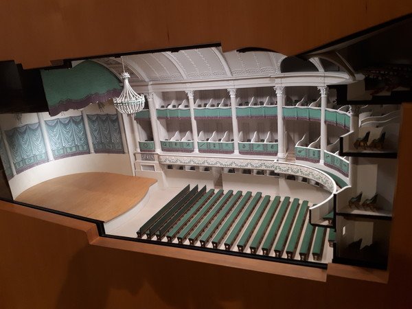 Atelier Théâtre MC Medana - cours Théâtre individuels Adultes, Ados
