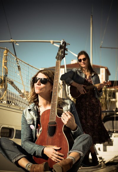 Folk Flambé - Folk Flambé duo féminin acoustique