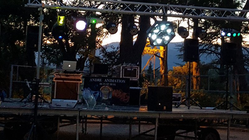 ANDRE ANIMATION - SONORISATION ET ECLAIRAGE POUR TOUS VOS EVENEMENTS