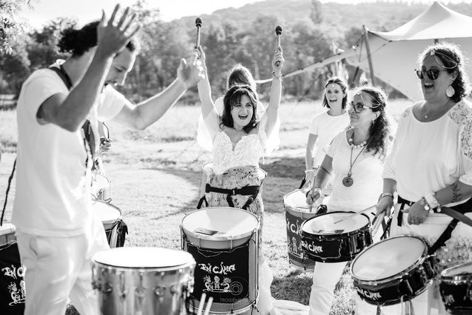 Batucada Em-Cima - Cours et spectacles de Batucada Afro-Brésiliennes