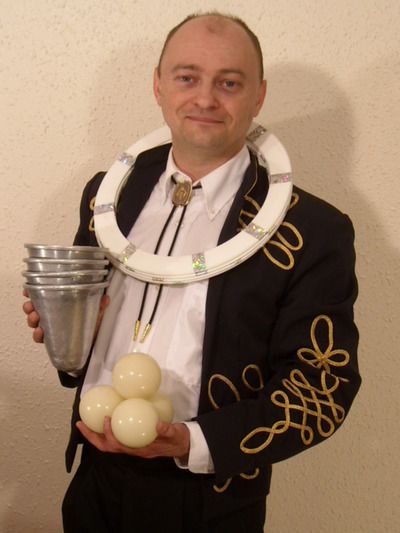 Jongleur, sculpteur de ballons, magie 