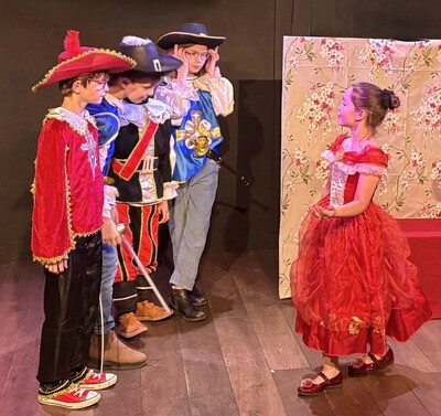 A La Folie Théâtre - COURS DE THEATRE 7-9 ANS DANS UN VRAI THEATRE