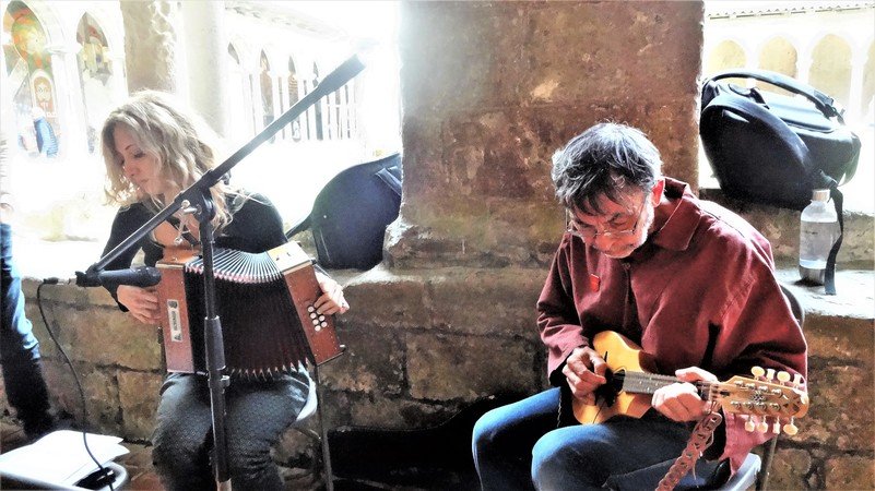 Para lo Lop - duo de musiques traditionnelles à écouter et danser . . .