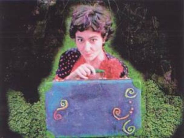 Contes en valise | Cécile Nô de la cie 100 trucs ni muche | à partir de 6 ans