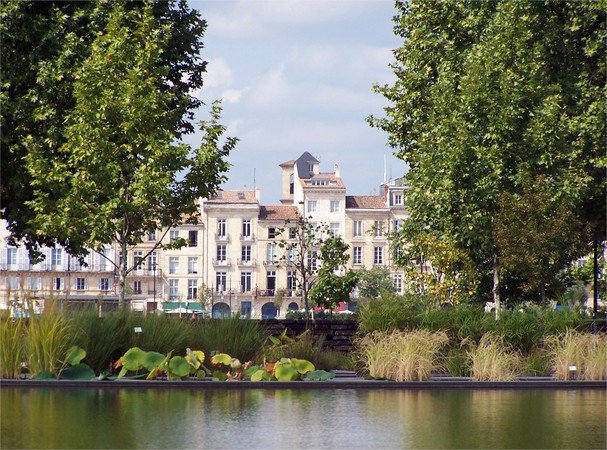 Jardin botanique et ses serres de Bordeaux Bastide