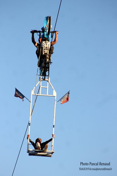 Le Magicien du  ciel - FUNAMBULE PERCHISTE GRANDE HAUTEUR
