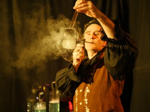 Compagnie NaKOH - Spectacles et atelier de bulles de savon nouvelle Aquitainee