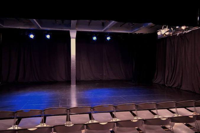 Espace pour répétition, représentation, tournage, formation