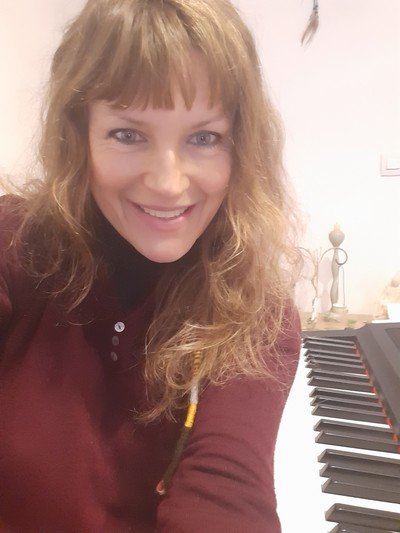 Florence Lëon' Art & bien-être  - cours de chant lyrique, vocal jazz, piano, éveil musical