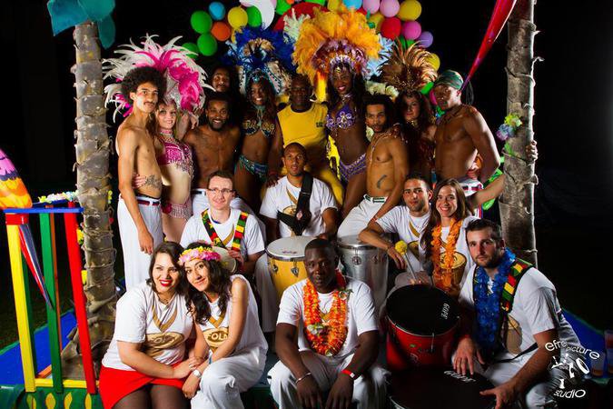 Les TAMBOURS-PARLEURS - Percussions + Danses Afrique Brésil Caraïbes fixe et déambul