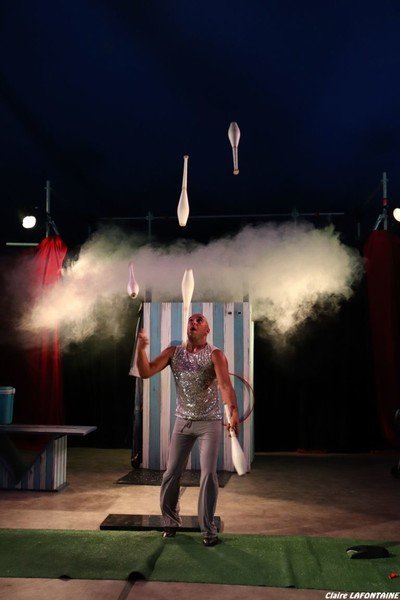 A Balles et Bulles - Spectacles de cirque