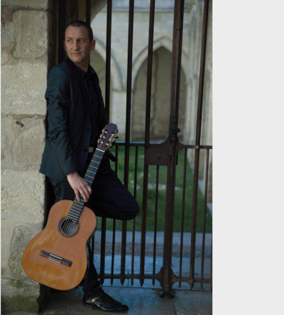 Benito Cuadrado - La guitare met à l'honneur la chanson française