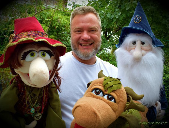 Niko et ses Puppets - des comédies magiques avec marionnettes et illusions