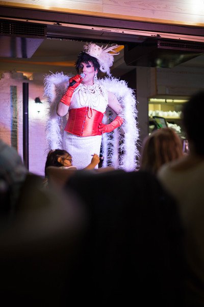 Alexis - Spectacle cabaret music hall transformiste