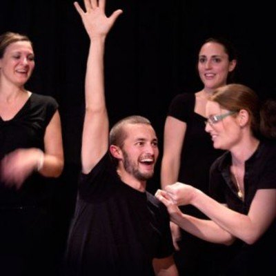 LES ATELIERS DE L’IMPRO - Les cours d'improvisation adultes débutants