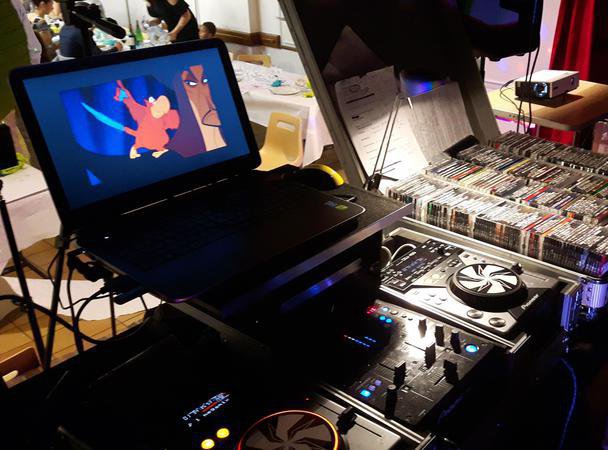 Stéphane - dj animateur avec equipement 