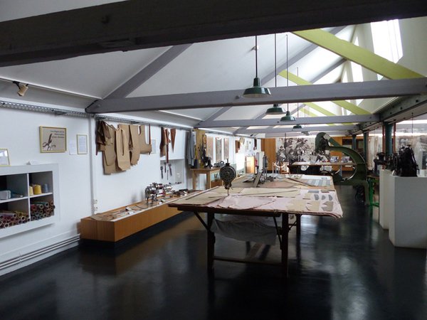 Musée de la chemiserie et de l'élégance masculine et son jardin textile