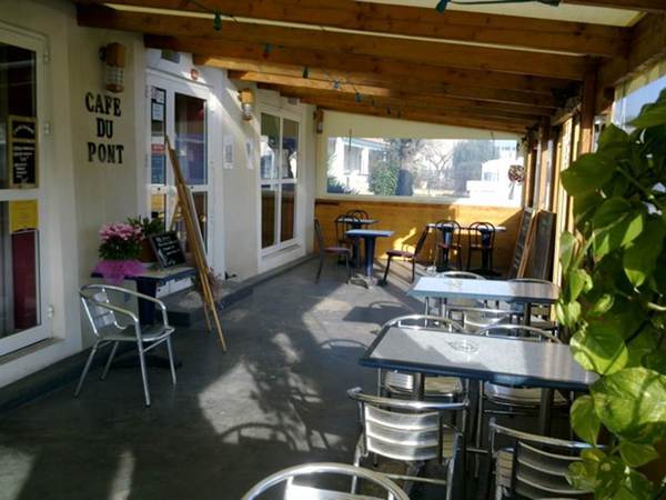 Café du Pont - "Café de Pays"