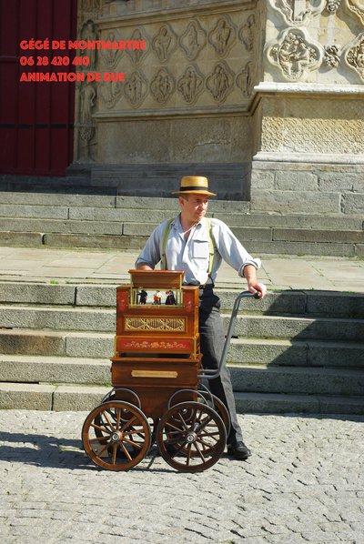 Gégé de Montmartre - orgue de Barbarie avec chant