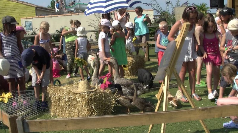 LE MONDE MERVEILLEUX DE BOUBOU - Ferme itinerante musicale