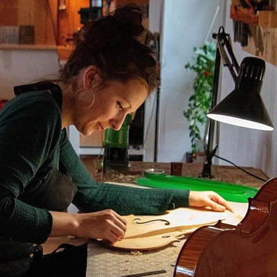Mylène Lassalle Luthière  - Atelier de lutherie 
