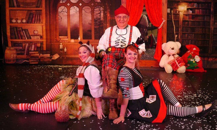 Les trolls familly - TROLLS de famille