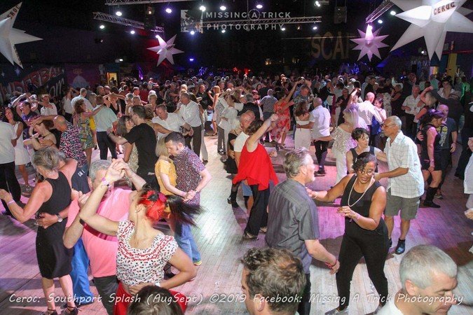 Cherche salle 80/100m² pour donner cours de danse