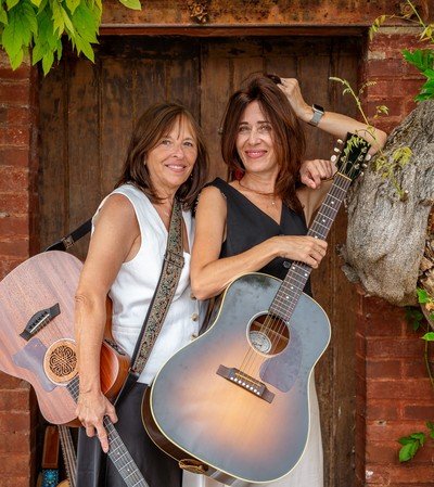 Brunettes - duo féminin  acoustique