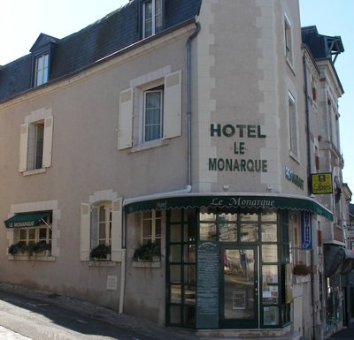 Hôtel Logis Le Monarque***