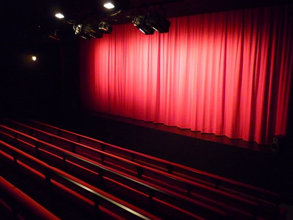 A La Folie Théâtre recherche régisseur/se lumières et sons