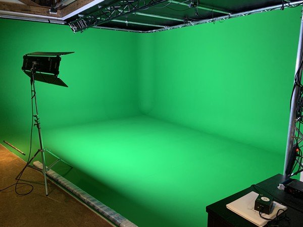 Ollie Ship - Plateau de tournage Paris