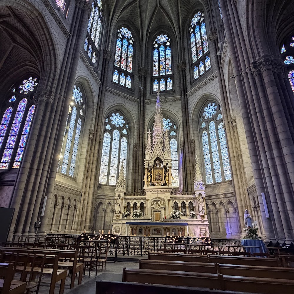 Photo de Basilique Saint-Aubin