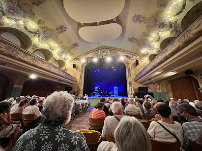 Photo de Salle des Fêtes