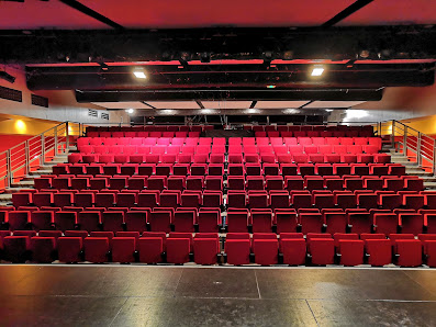 Photo de Espace Yves Roques
