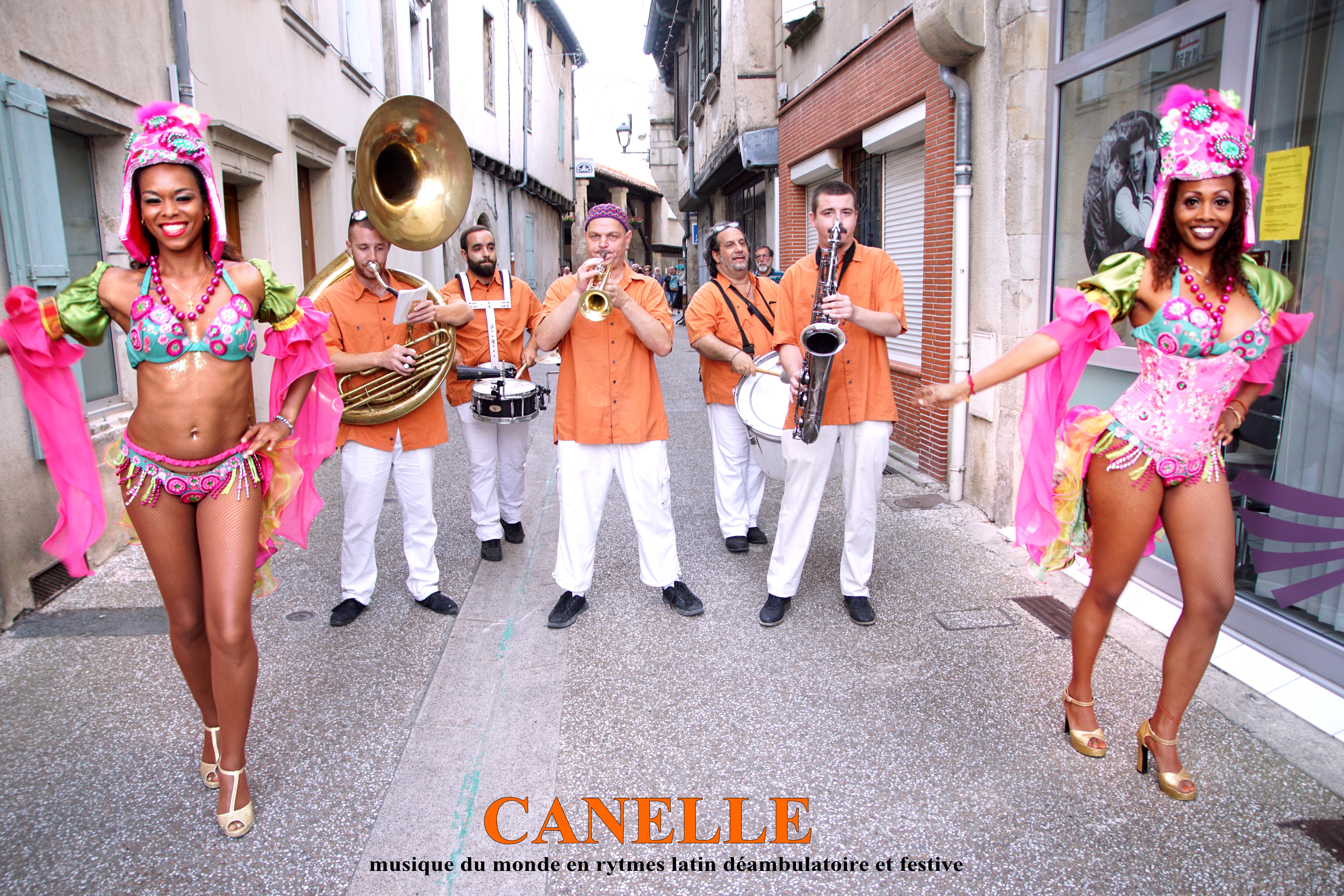 fanfare CANELLE - musique du monde en musique latine déambulatoire et  festive - Toulouse - (31000) - Spectable
